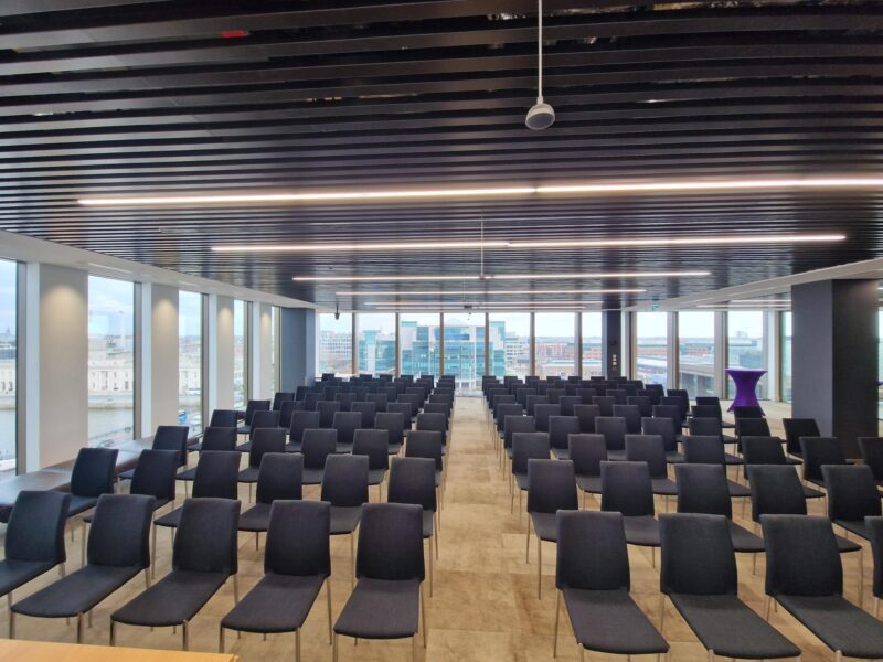 Conference Chair Spectra – Perfect for Corporate Events - Image 2