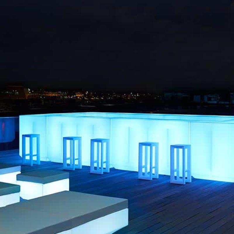 Venetian LED Bar Corner Unit  100cm/40" L & W X 115cm/46" H (comes With 2 Shelves) - Image 3